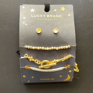 Earring and bracelet set